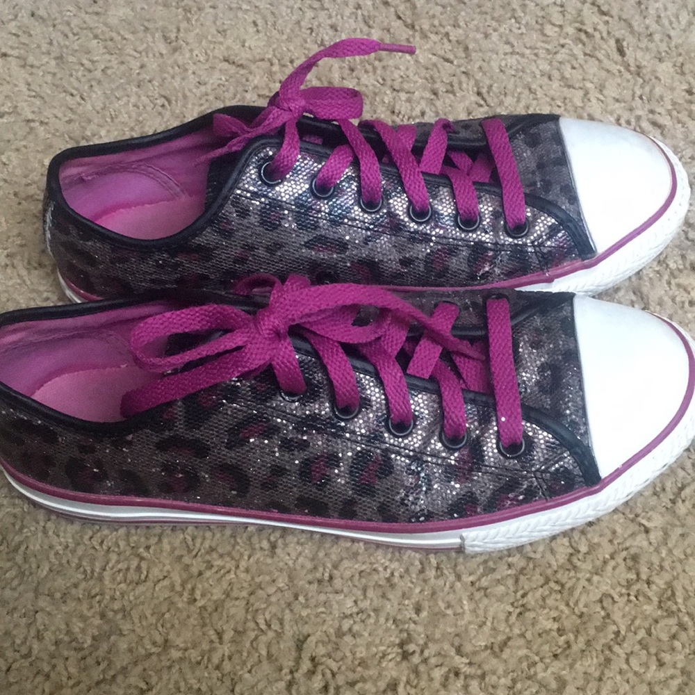 Women's Magenta Cheetah Print Converse (size 5)